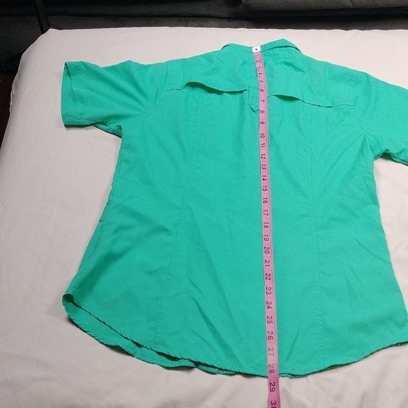 Reel Legends women's medium sized short sleeve button down shirt - Picture 9 of 13